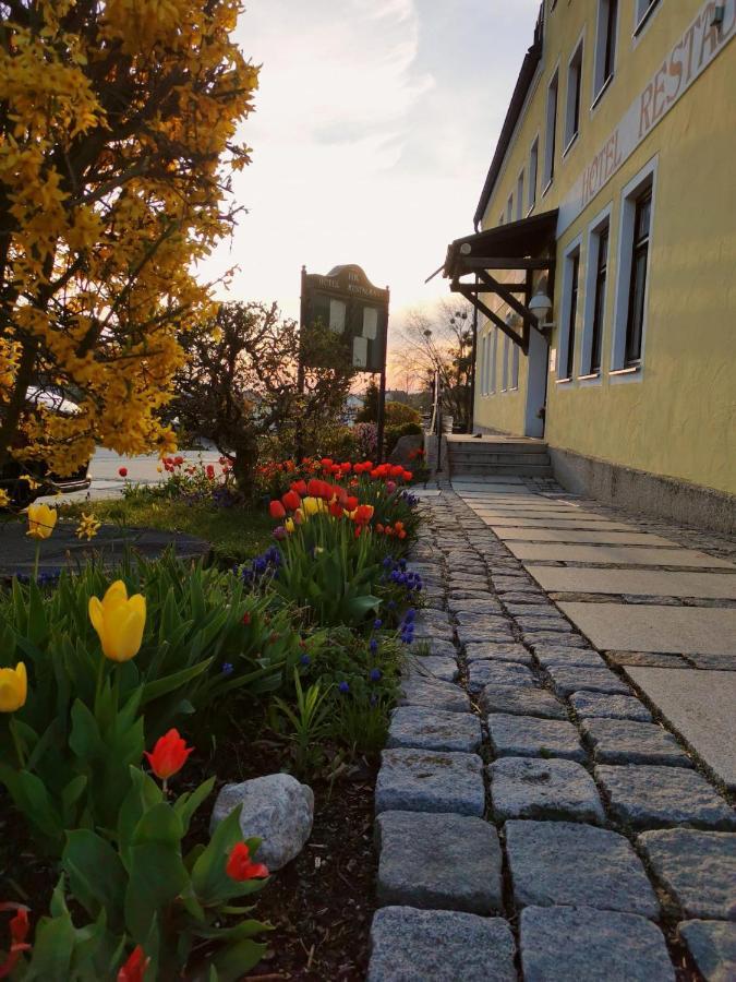 Hotel-Restaurant Kreuzhuber Neuburg am Inn Exterior foto