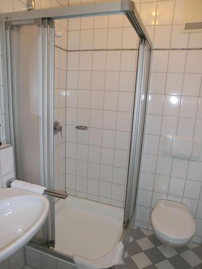Hotel-Restaurant Kreuzhuber Neuburg am Inn Quarto foto